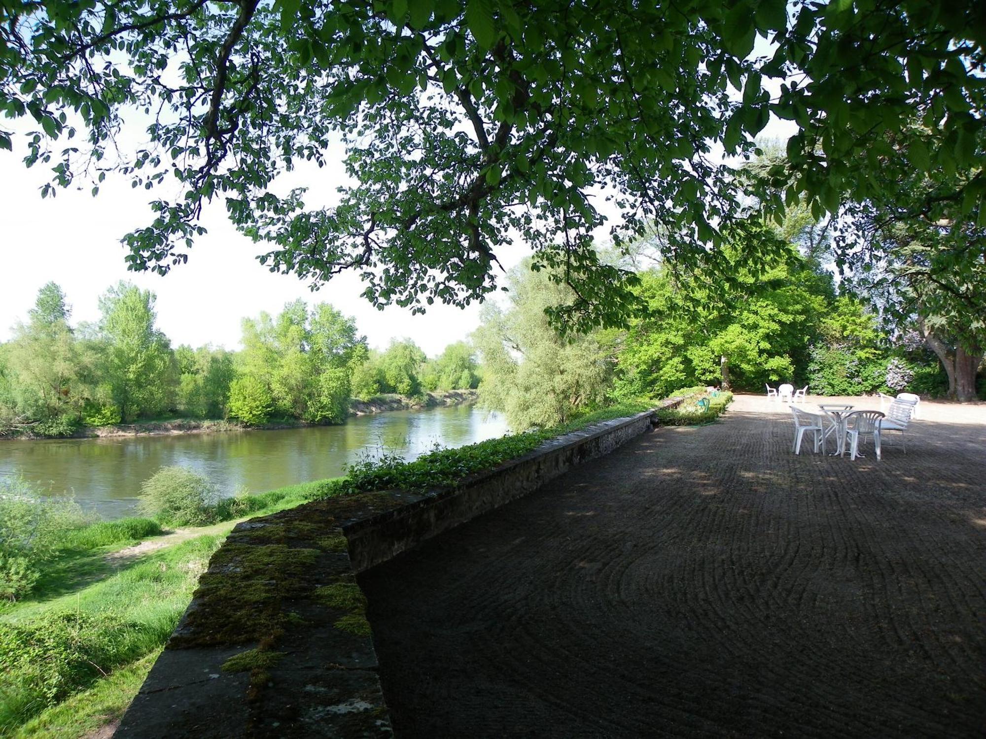 ชาโต เดอ กอลลิเยร์ Bed & Breakfast Muides-sur-Loire ภายนอก รูปภาพ